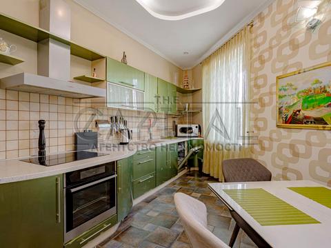 будинок за адресою Київ, Богатирська вул.