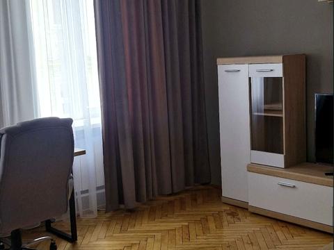 квартира за адресою Академіка Володимира Гнатюка вул. (), 12