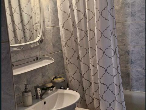 квартира за адресою Академіка Володимира Гнатюка вул. (), 12