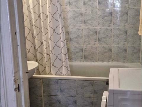 квартира за адресою Академіка Володимира Гнатюка вул. (), 12