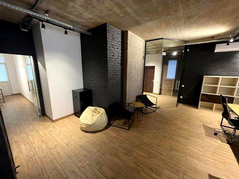 коммерческая по адресу Василия Тютюнника ул. (Анрі Барбюса), 37/1