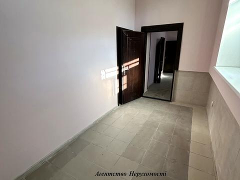 комерційна за адресою Боголюбова вул., 8