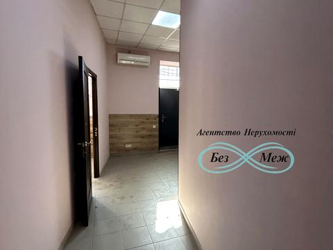 комерційна за адресою Боголюбова вул., 8