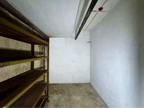 паркомісце за адресою Велика Васильківська вул. (Червоноармійська), 72