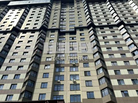 комерційна за адресою Андрія Верхогляда вул. (Михайла Драгомирова), 14-А