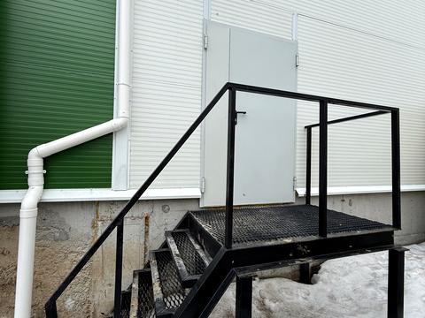 комерційна за адресою Білогородська вул., 23