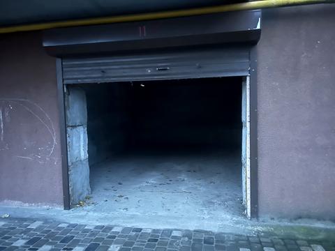 паркомісце за адресою Панаса Мирного вул., 11