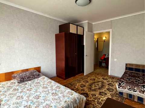 квартира за адресою Героїв просп., 12