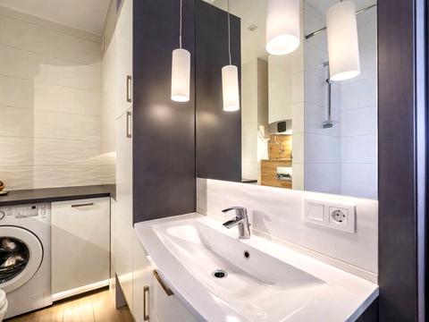 квартира за адресою Героїв полку "Азов" вул. (Маршала Малиновського), 8