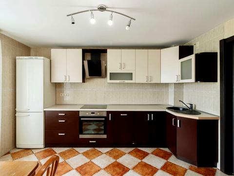 квартира за адресою Братиславська вул., 7-А