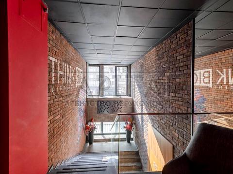 комерційна за адресою Київ, Митрополита Василя Липківського вул. (Урицького), 45