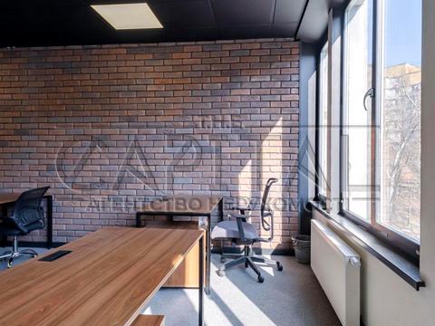 комерційна за адресою Київ, Митрополита Василя Липківського вул. (Урицького), 45