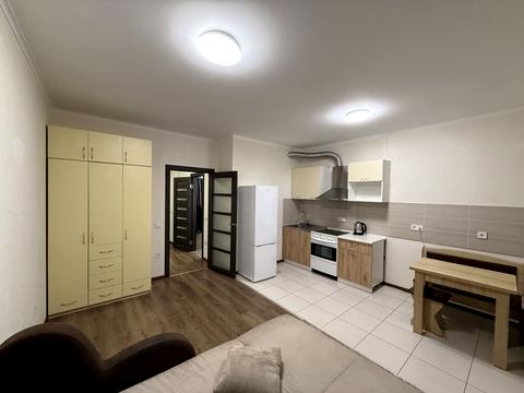 квартира за адресою Сім'ї Кульженків вул. (Петра Дегтяренка), 37