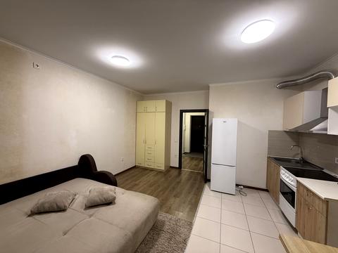 квартира за адресою Сім'ї Кульженків вул. (Петра Дегтяренка), 37