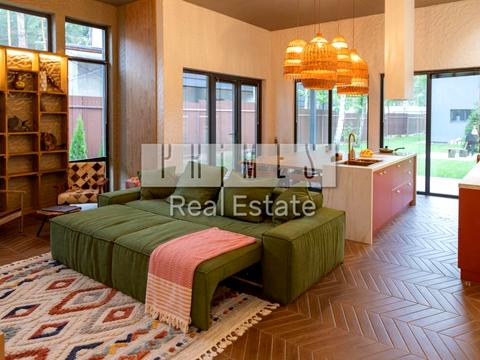 будинок за адресою Лебедівка