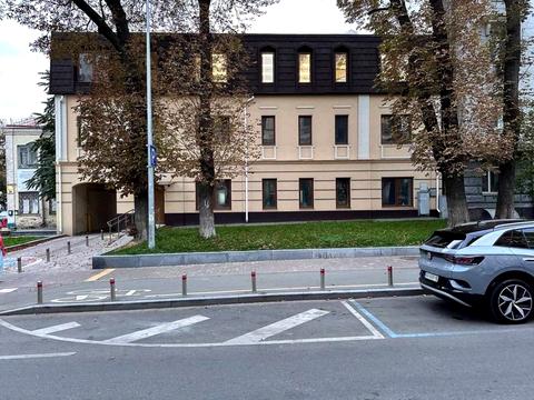 коммерческая по адресу Ивана Франко ул., 26