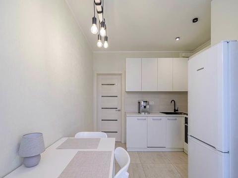 квартира за адресою Практична вул., 8