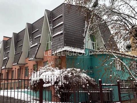 комерційна за адресою Задорожний пров., 1а