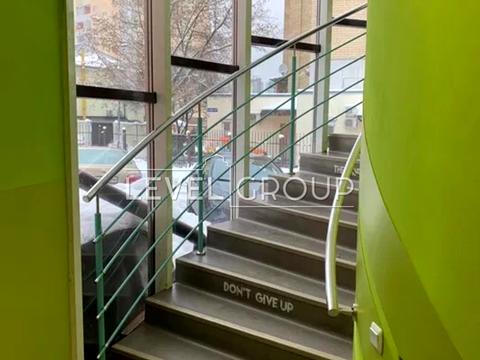 комерційна за адресою Задорожний пров., 1а