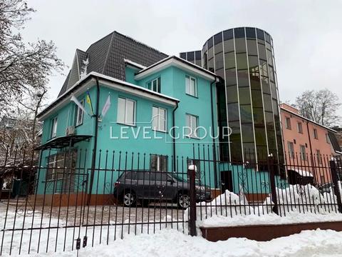 комерційна за адресою Задорожний пров., 1а