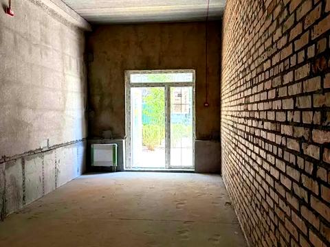 комерційна за адресою Михайла Максимовича вул. (Онуфрія Трутенка), 24-Г