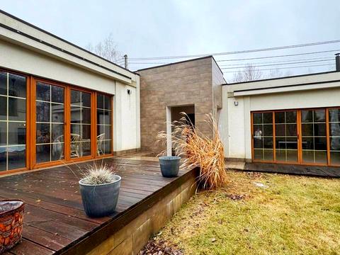 будинок за адресою Озерна вул.