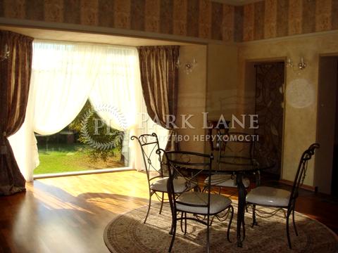 будинок за адресою Київська вул., 10