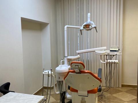 комерційна за адресою Нагірна вул., 6/31