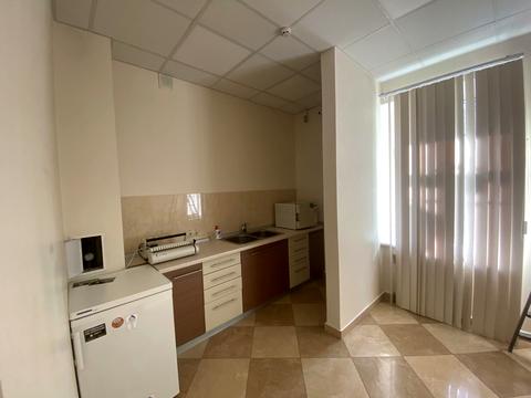 комерційна за адресою Нагірна вул., 6/31