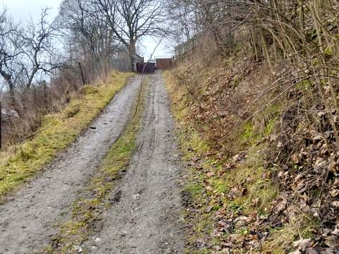 комерційна за адресою Центральна, 913