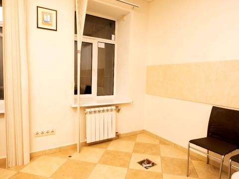 комерційна за адресою Нагірна вул., 6/31