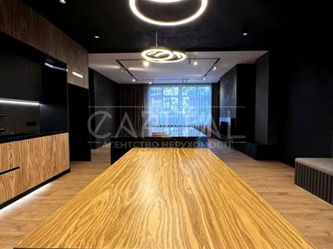 дом по адресу Революції Гідності ул. (Революції), 20