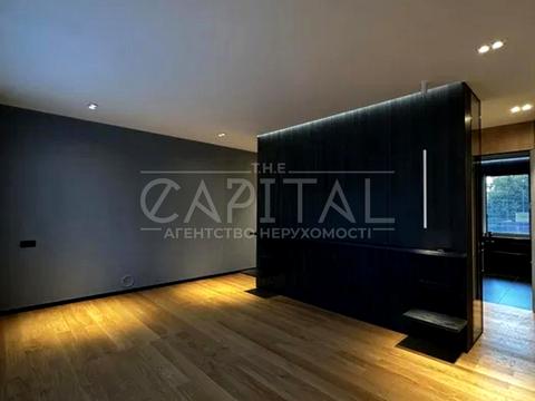 дом по адресу Революції Гідності ул. (Революції), 20