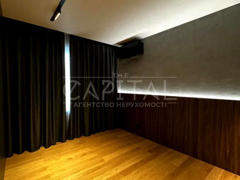 дом по адресу Революції Гідності ул. (Революції), 20