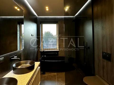 дом по адресу Революції Гідності ул. (Революції), 20