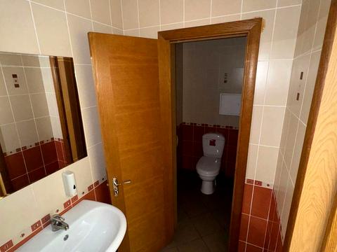 комерційна за адресою Генерала Генадія Воробйова вул. (Курська), 13-Е