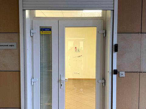 комерційна за адресою Генерала Генадія Воробйова вул. (Курська), 13-Е