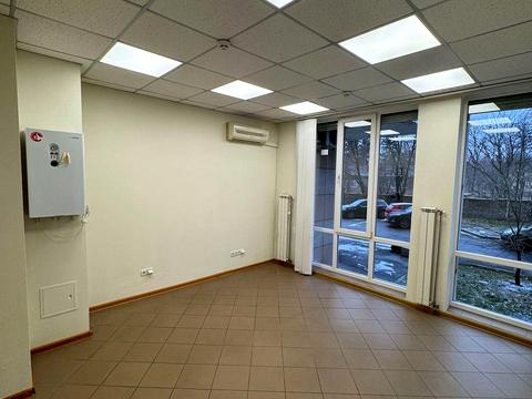 комерційна за адресою Генерала Генадія Воробйова вул. (Курська), 13-Е