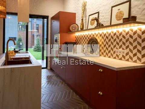 будинок за адресою Лебедівка