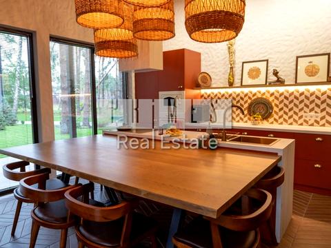 будинок за адресою Лебедівка