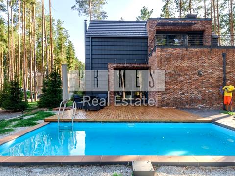 будинок за адресою Лебедівка