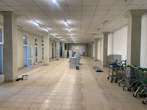 комерційна за адресою Промислова вул., 50/52