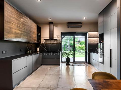 дом по адресу успішна