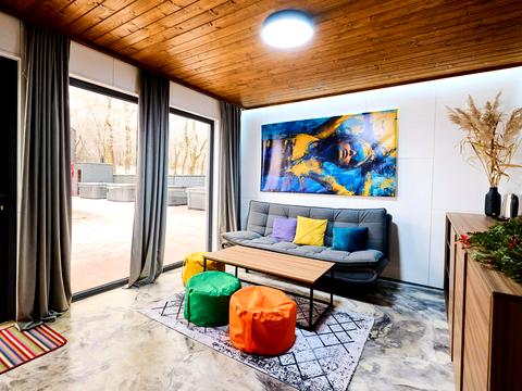 комерційна за адресою Шевченка, 12