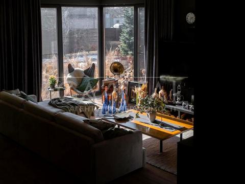 дом по адресу Цветочные Луга ул.