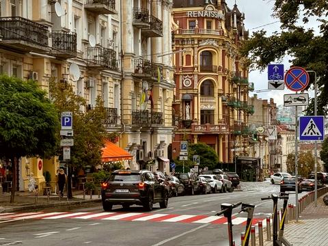 коммерческая по адресу Юрковская ул., 16