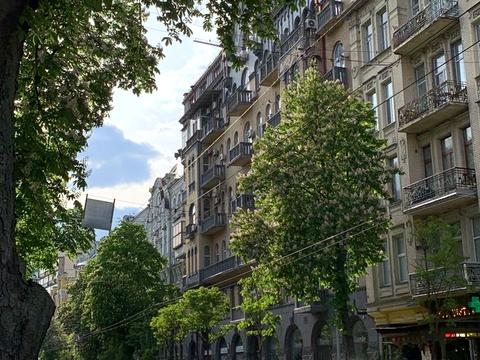 коммерческая по адресу Павла Тычины просп., 11