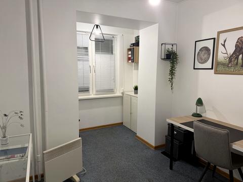 комерційна за адресою Покровська вул., 28