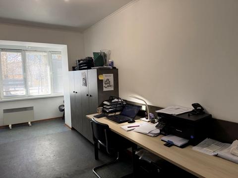 комерційна за адресою Покровська вул., 28