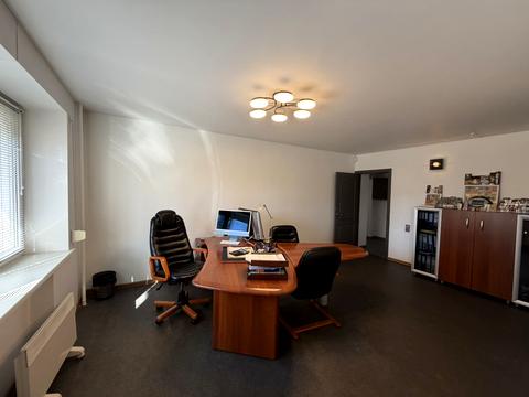 комерційна за адресою Покровська вул., 28